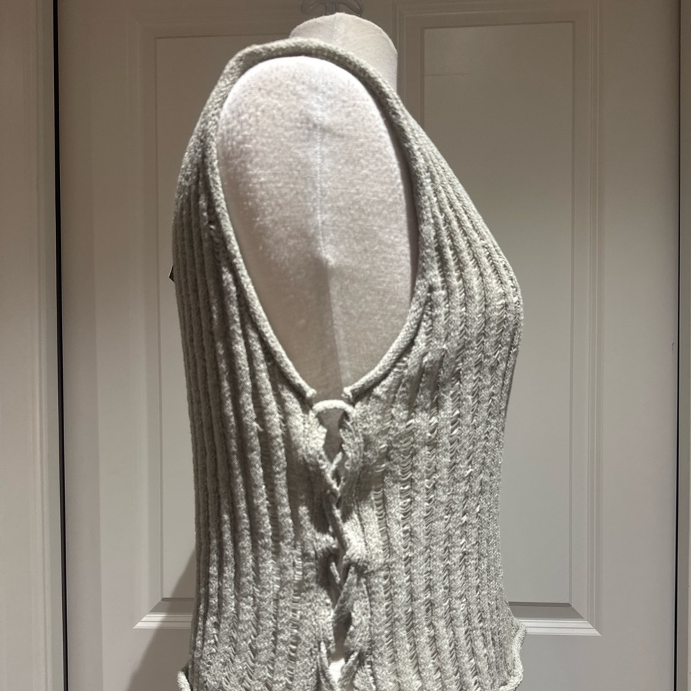 Divided Light Green Ribbed Tank Top - Picture 7 of 8